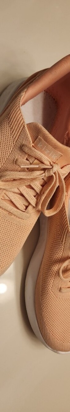 Kizik Women’s Knit Lace-Up Sneakers in Peach Size 8 Easy Step In Shoe - Picture 2 of 7